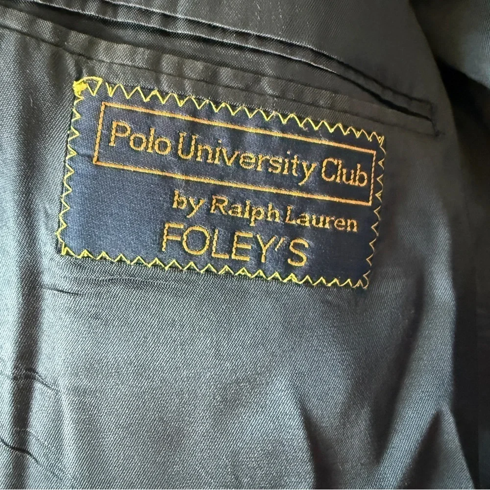 VINTAGE! Polo University Club Ralph Lauren Men's 46R Black Pinstripe Wool Blazer
